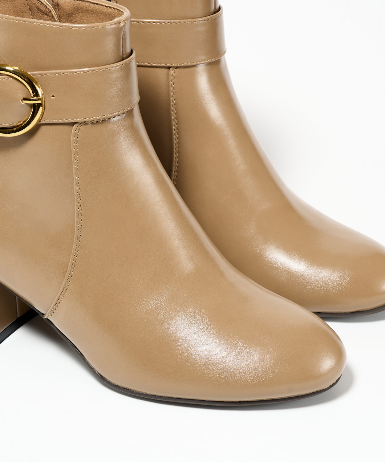 Botín tacón hebilla image number null